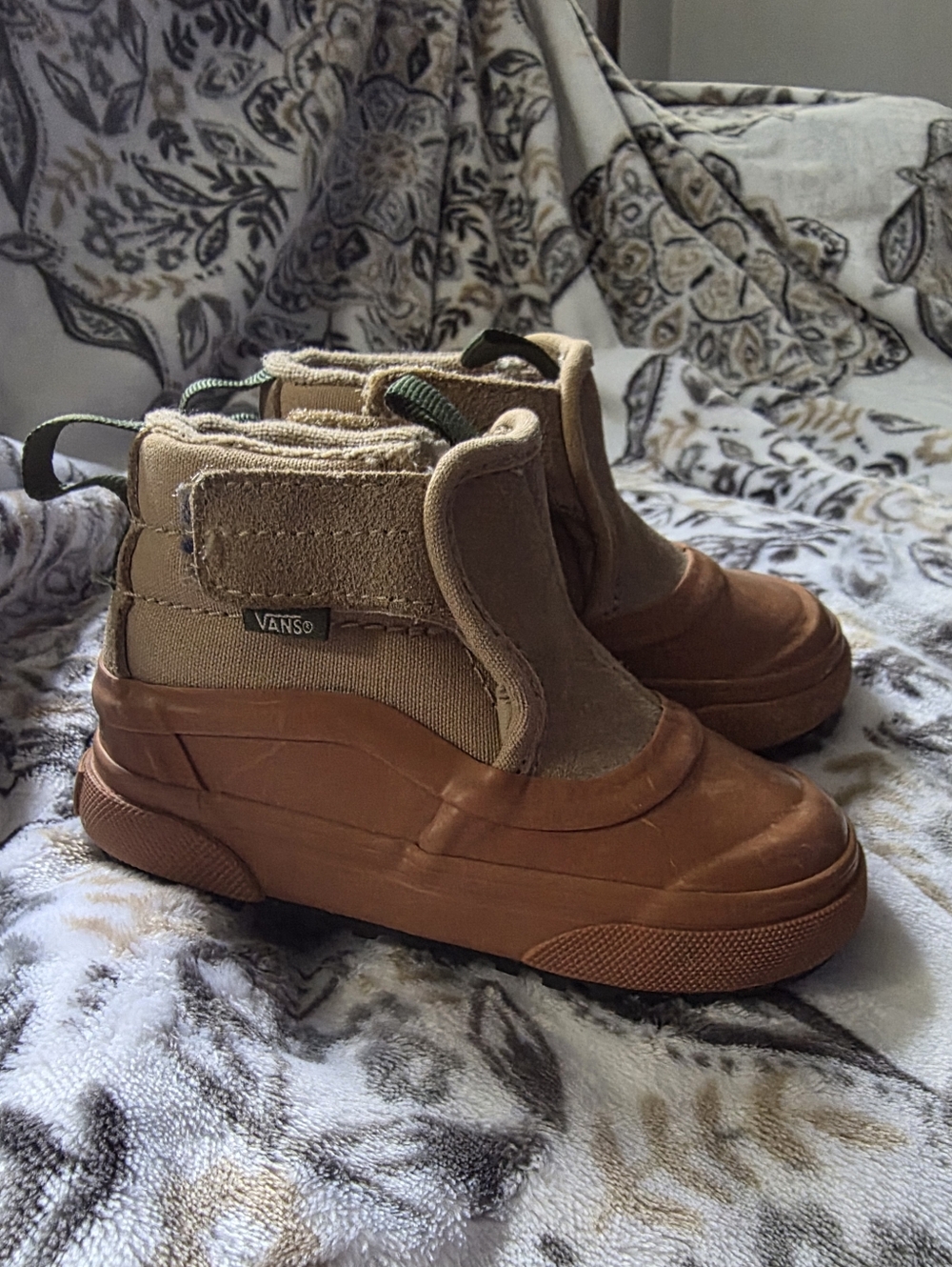 Vans Kids Brown and Tan Waterproof Rain Boot